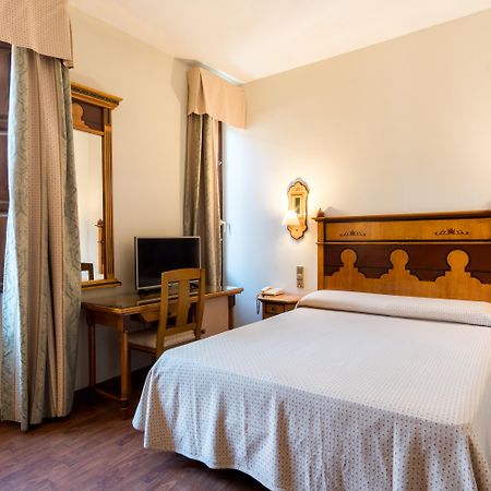 Hotel Plaza Nueva Granada Luaran gambar